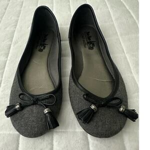 COACH AND FOUR Womens Flats 7.5 Gray Ballet Tassel Preppy Workwear Feminine